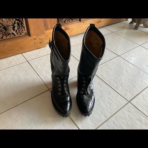 Hand made out of Buffalo skin,one of a Kind. Life use. New